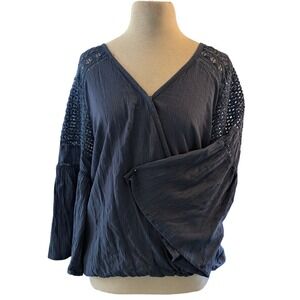 Ariat Womens‎ Blue Rayon Crochet Lace Back Bell Sleeve Surplice Blouse Size L
